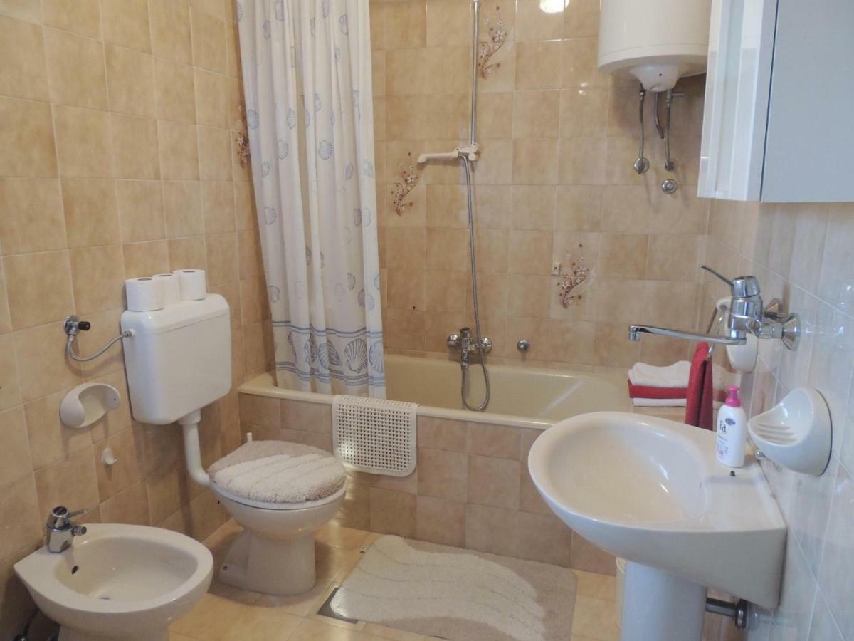 Apartment Biserka Малинска Экстерьер фото