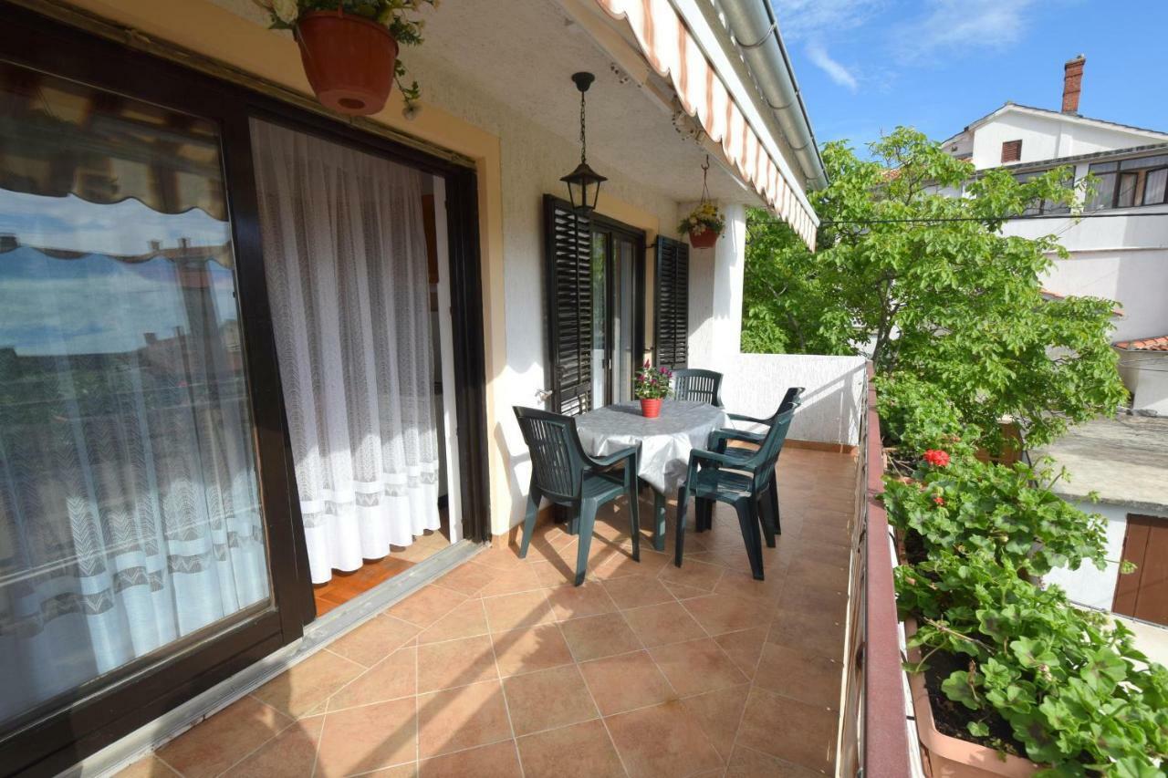 Apartment Biserka Малинска Экстерьер фото